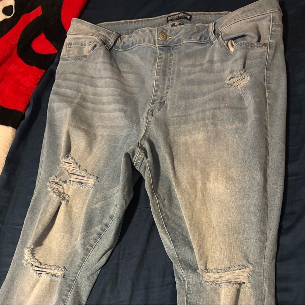 Women’s Light Blue Distressed Jeans